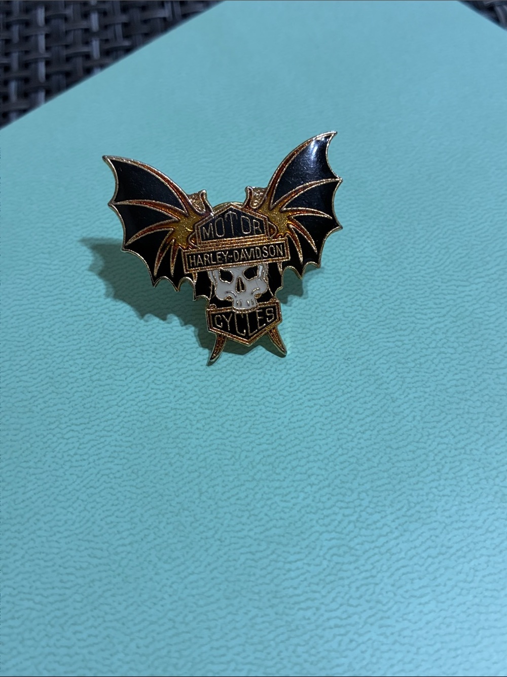 Vintage Harley Davidson Batwing  Pin 🖤 - Picture 5 of 5